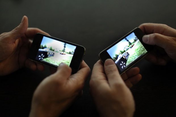 the-popularity-of-mobile-gaming